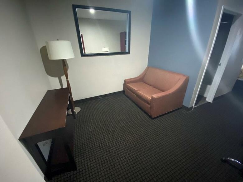 Hotel Comfort Suites North Academy