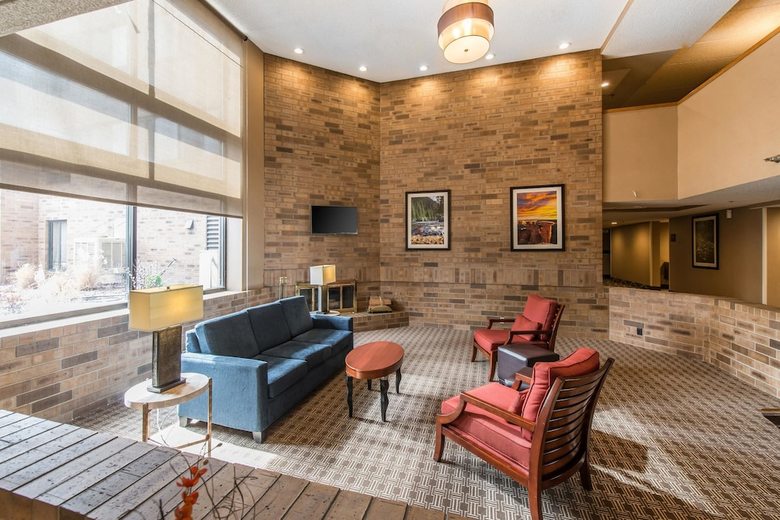 Hotel Comfort Inn & Suites