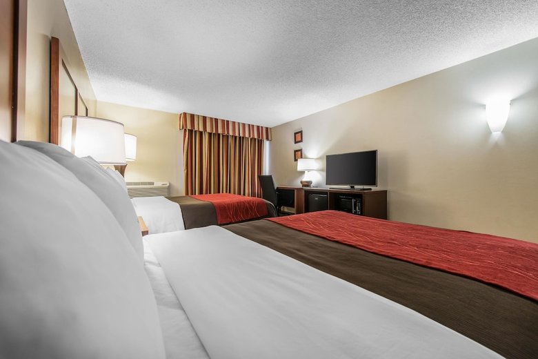 Hotel Comfort Inn & Suites