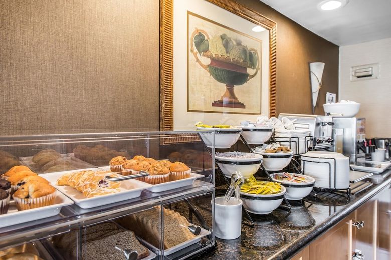 Hotel Comfort Inn & Suites