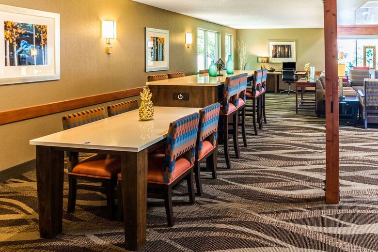 Hotel Comfort Inn West
