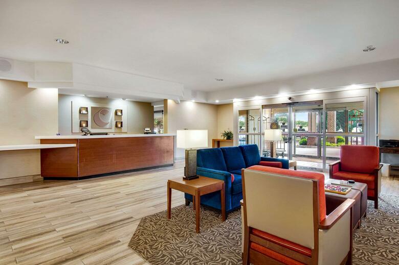 Hotel Comfort Inn Airport