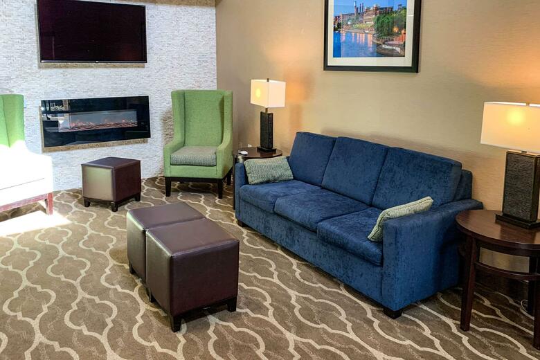 Hotel Comfort Suites