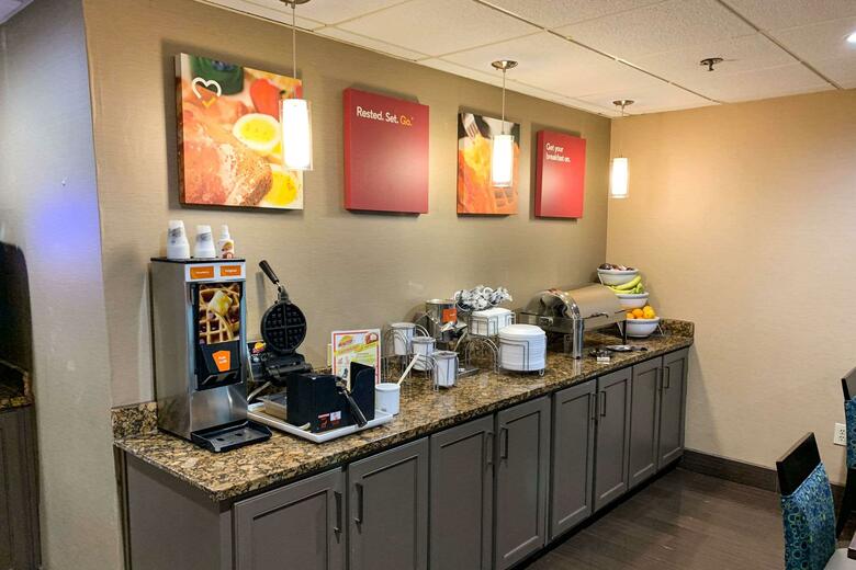 Hotel Comfort Suites