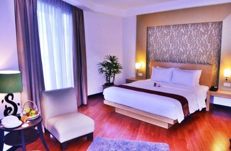 The Axana Hotel - Padang