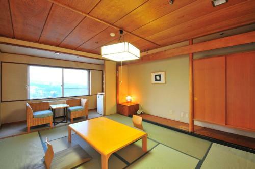 Kusatsu-onsen Hotel Resort