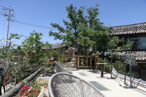 Hostal Qingyun Yard Stories From Afar Inn