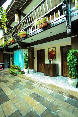 Lijiang Weave Sunshine Boutique Inn