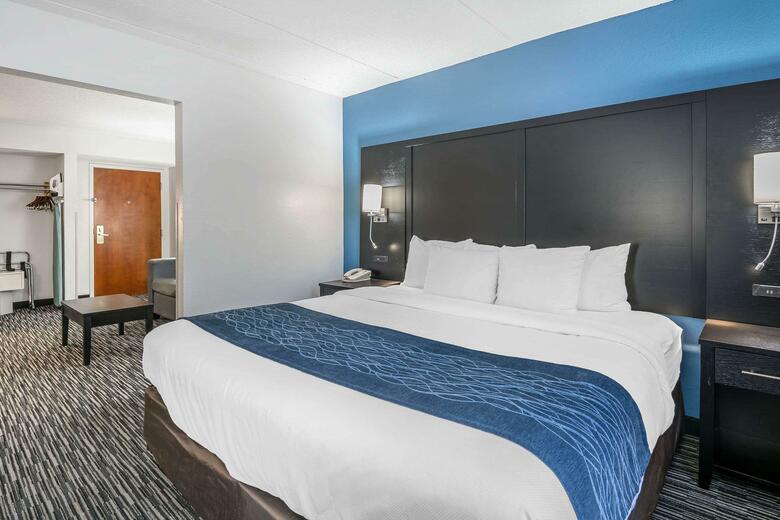Hotel Comfort Inn West