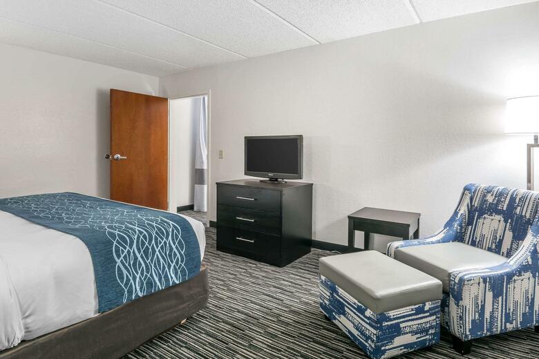 Hotel Comfort Inn West