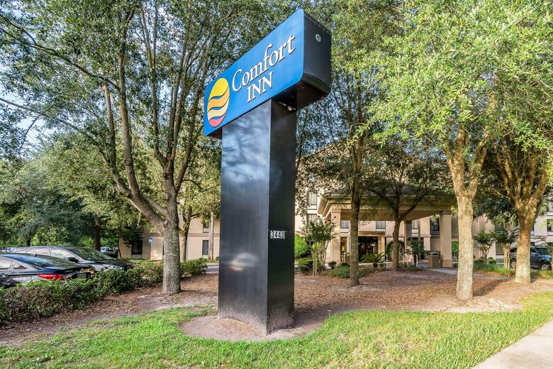 Hotel Comfort Inn West