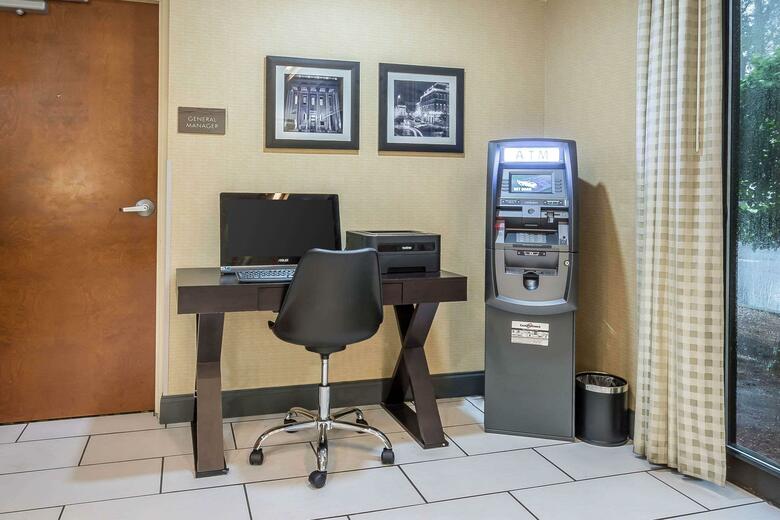 Hotel Comfort Inn West