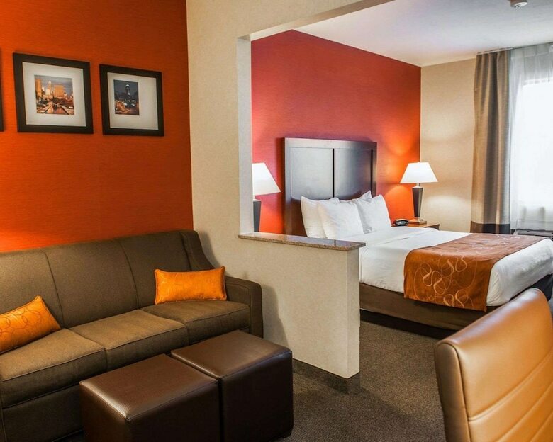 Hotel Comfort Suites