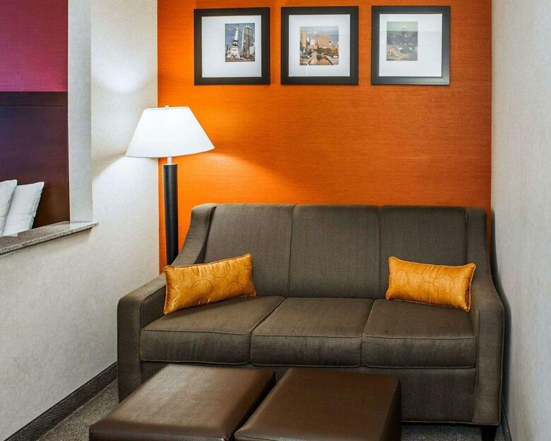 Hotel Comfort Suites
