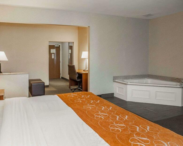 Hotel Comfort Suites