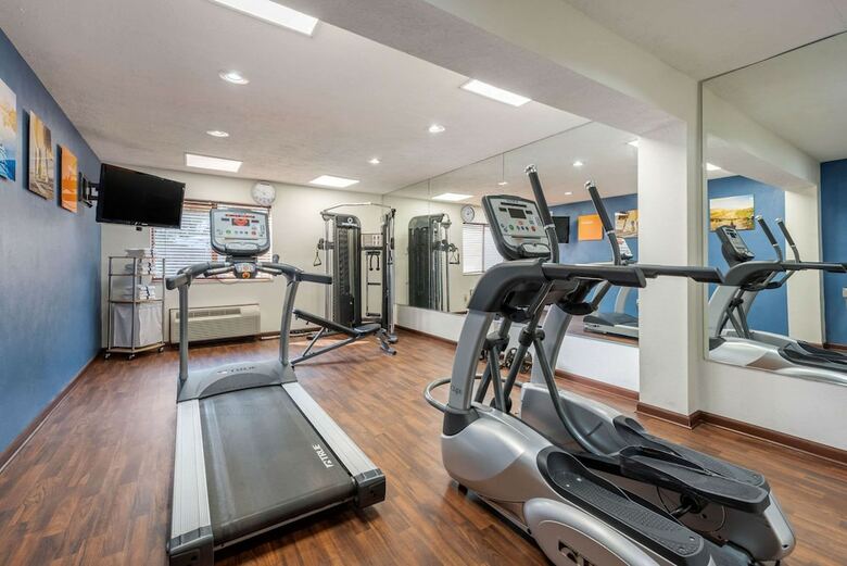 Hotel Comfort Inn South