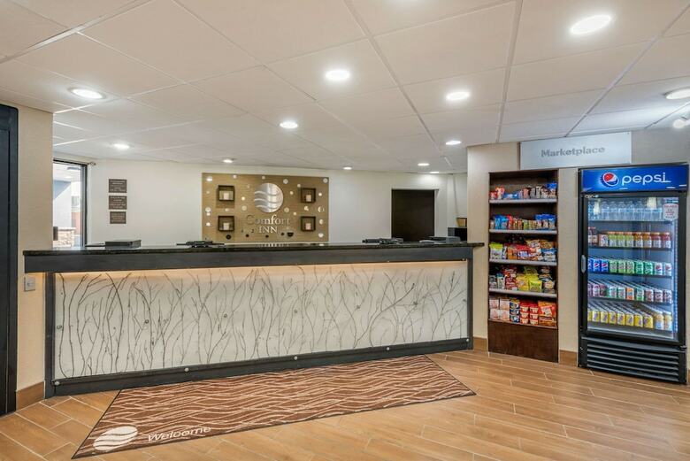 Hotel Comfort Inn South