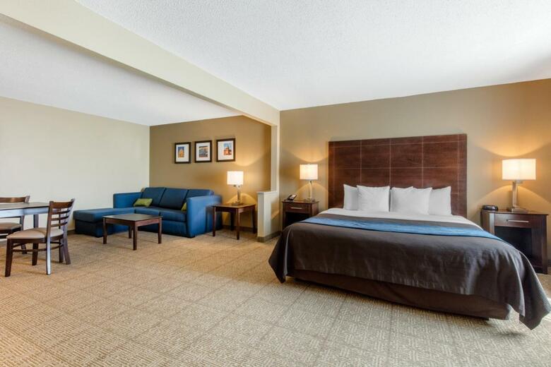 Hotel Comfort Inn & Suites