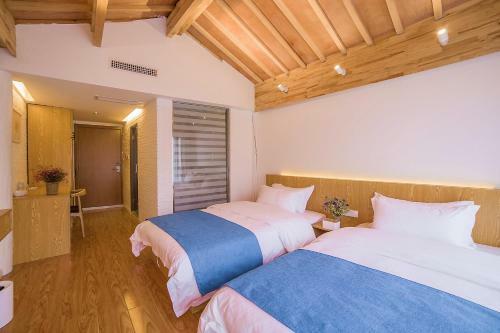 Hotel Lijiang Myhome Inn