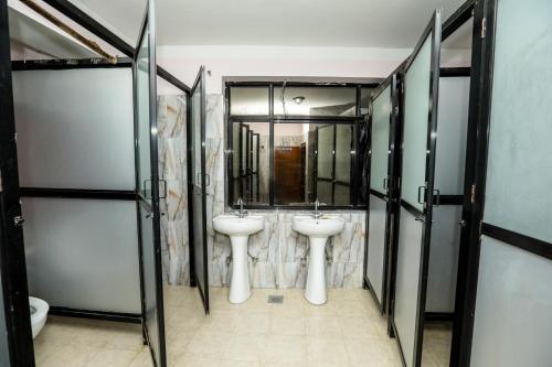 Albergue Famous House