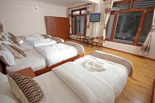 Hotel Holiday House