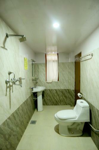 Hotel Holiday House