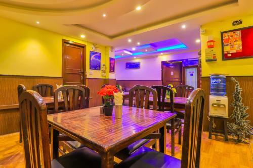 Hotel Everest Mount Holiday