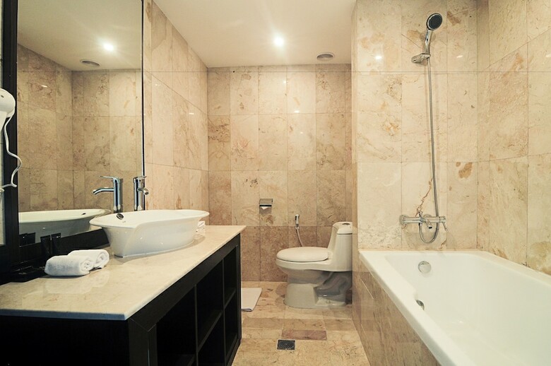 Grand Edge Hotel Semarang