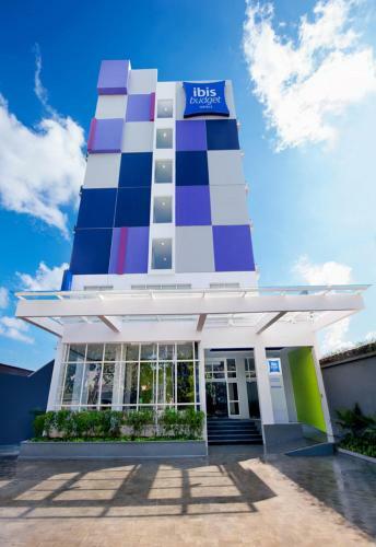 Hotel Ibis Budget Semarang Tendean
