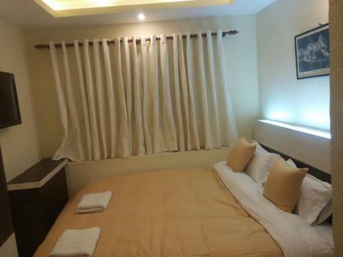 327 Thamel Hotel
