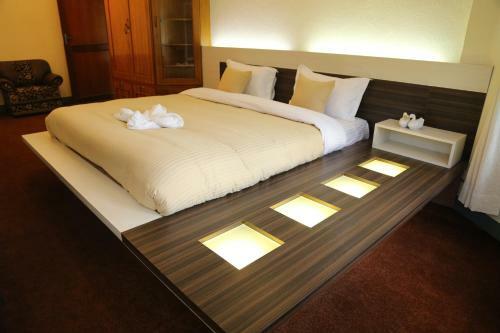 327 Thamel Hotel