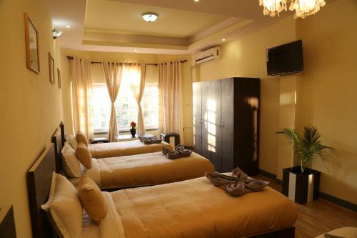 327 Thamel Hotel