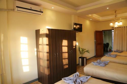 327 Thamel Hotel
