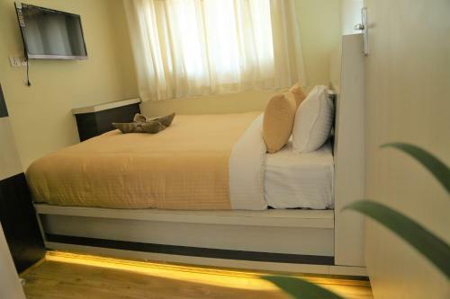 327 Thamel Hotel