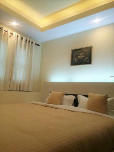 327 Thamel Hotel