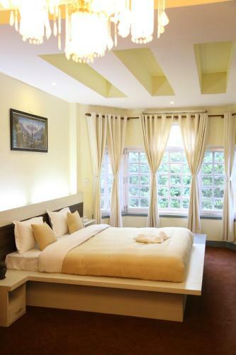 327 Thamel Hotel