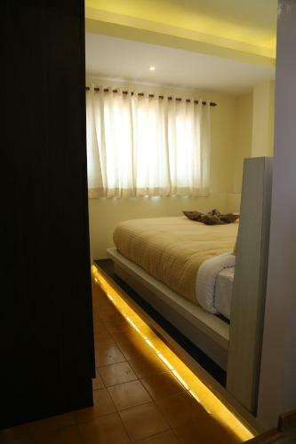 327 Thamel Hotel
