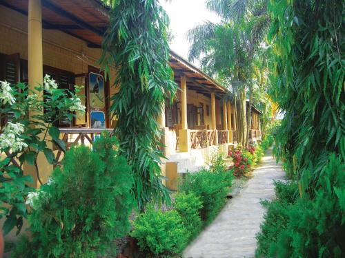 Hotel Rainbow Safari Resort