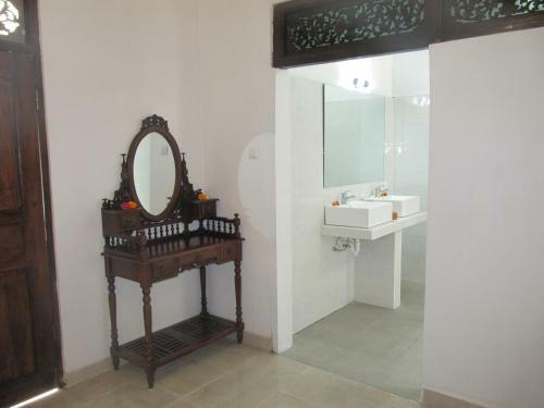Starlight Hotel Lovina
