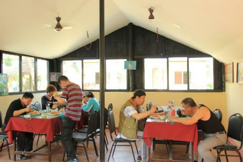 Hotel Chitwan Safari Camp & Lodge