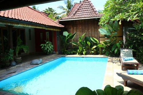 Lovina Beachhouse Villas