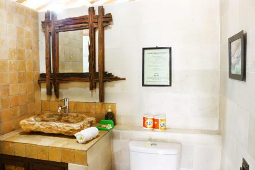 Lovina Beachhouse Villas