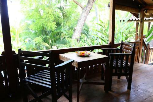 Lovina Beachhouse Villas