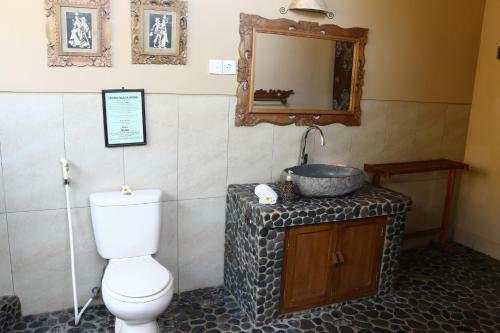 Lovina Beachhouse Villas