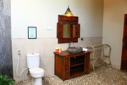 Lovina Beachhouse Villas
