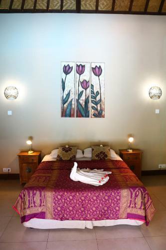 Lovina Beachhouse Villas