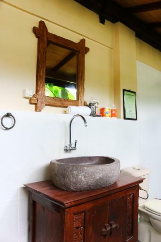 Lovina Beachhouse Villas