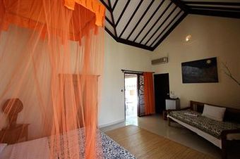 Hostal Frangipani Beach Hotel