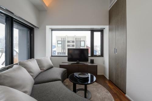 Shikaku Apartments