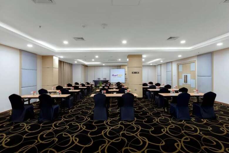 Quest Hotel Surabaya